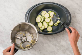 ZUCCHINI VORBEREITEN