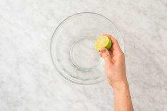 Tomatensalsa marinieren