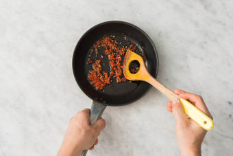 FÜR DEN SCHARFEN BROKKOLINI