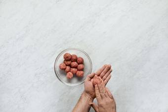 Form Meatballs