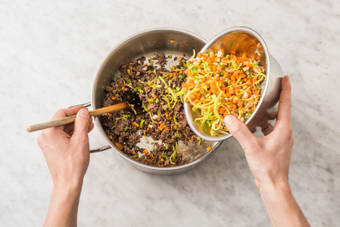 Hackfleisch anbraten