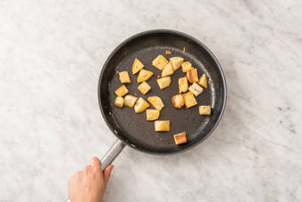 MAKE CROUTONS