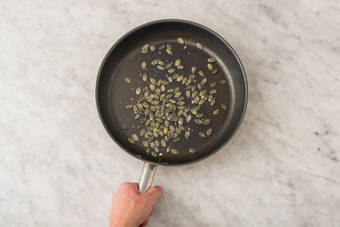 COOK RAVIOLI & TOAST PEPITAS