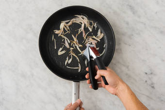 LINSENPFANNE STARTEN