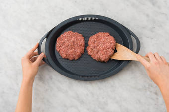BURGERPATTYS ZUBEREITEN