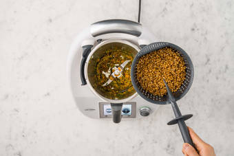 LINSENGEMÜSE ZUBEREITEN