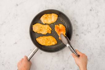 HÄHNCHENBRUST BRATEN