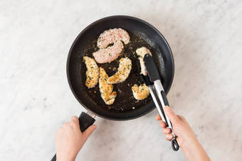 HÄHNCHENFILETS BRATEN