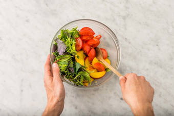 Faire la vinaigrette