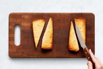 Make Herb Butter Toasts