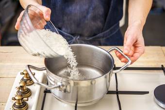 Cook the rice