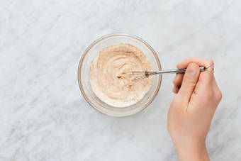 PICKLE SHALLOT & MAKE SAUCE