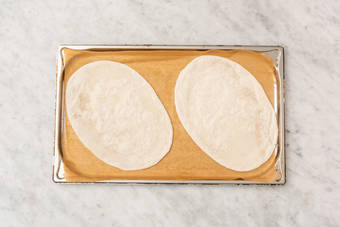 Préparer la tarte flambée