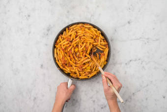 Tilsæt pasta