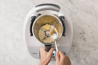 HÄHNCHENBRUST BRATEN