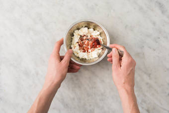 Tomatendip vorbereiten