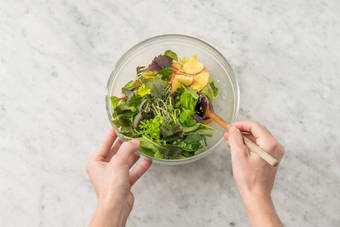 Faire la vinaigrette