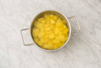 Cuire les pommes de terre