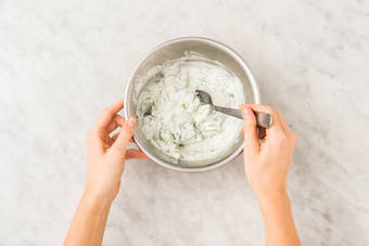 Zaziki fertigstellen