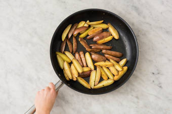 Cuire des pommes de terre