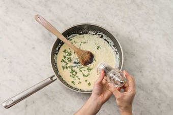 Cook the oregano sauce