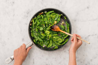 Cuire à la sauteuse