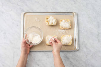 Préparer les mouillettes