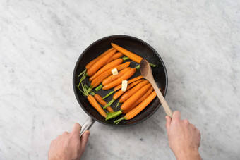 Cuire les carottes glacées