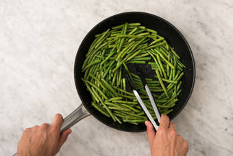 COOK GREEN BEANS