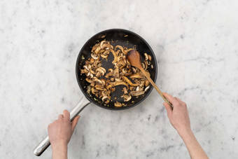 Faire sauter les champignons