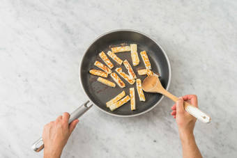 Préparer le halloumi