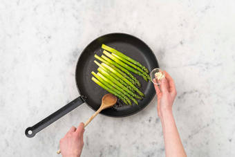 Spargel braten