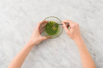 Préparer la vinaigrette 