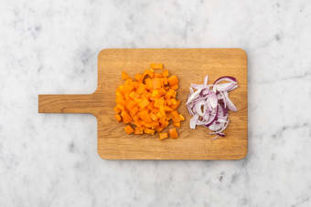 Flammkuchen voorbereiden