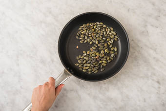 Torréfier les graines