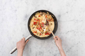 Rahmsoße zubereiten