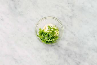 Bland korianderdressing