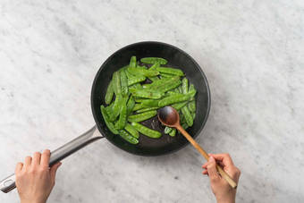 Cook snow peas