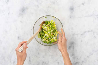 Assaisonner la salade