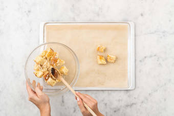 Focacciawürfel backen