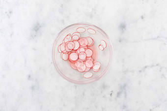 Préparer les radis à  l'aigre-douce