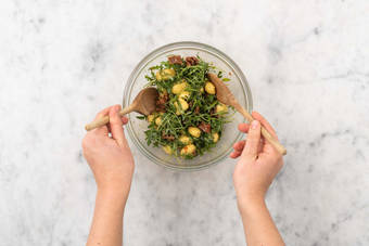 Faire la vinaigrette