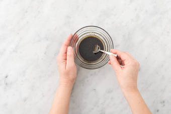 Préparer la vinaigrette