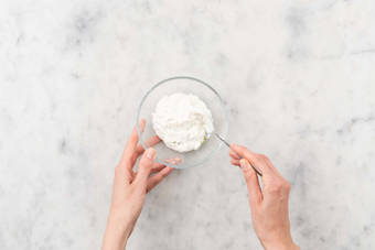 Für die Ricotta-Creme