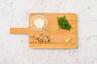 Préparer les condiments