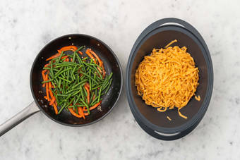 Nudelpfanne fertigstellen