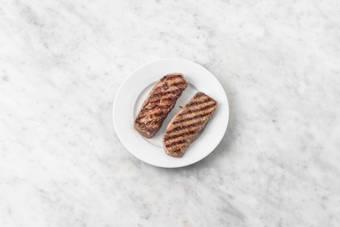 Grill steak
