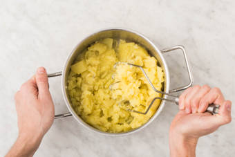 Make the Garlic Mash