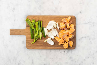 Ofengemüse vorbereiten