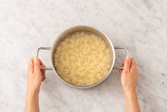 Cuire les conchiglie